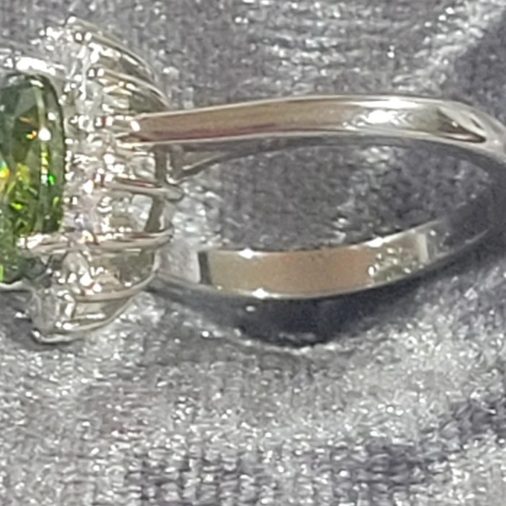 925S Genuine Peridot Flower Ring - Picture 7 of 13